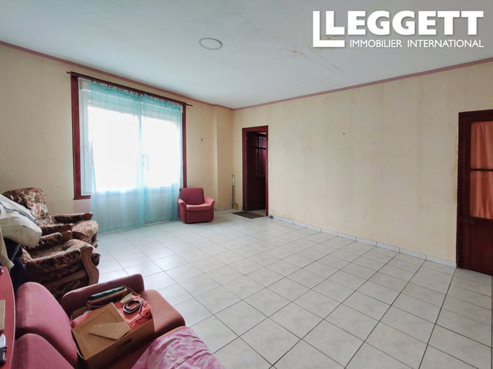 Image No.8-5 Bed House for sale