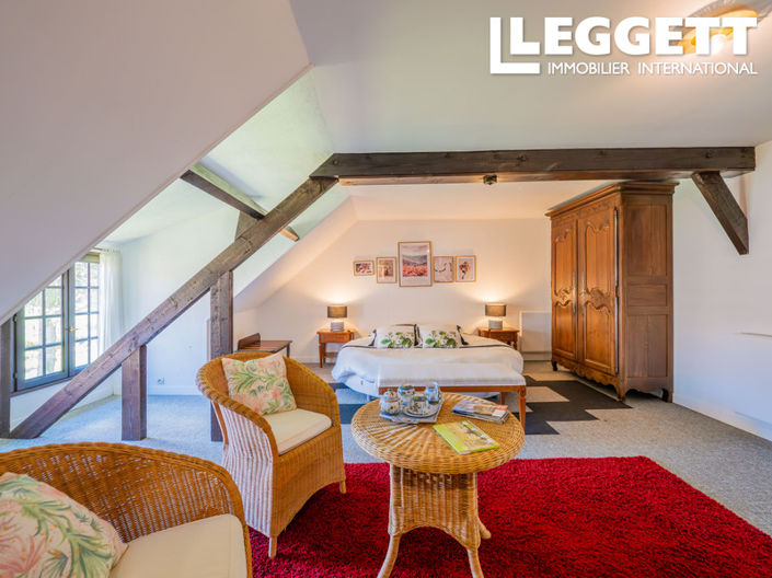 Image No.7-9 Bed House for sale