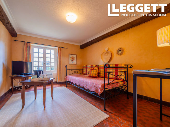 Image No.9-9 Bed House for sale