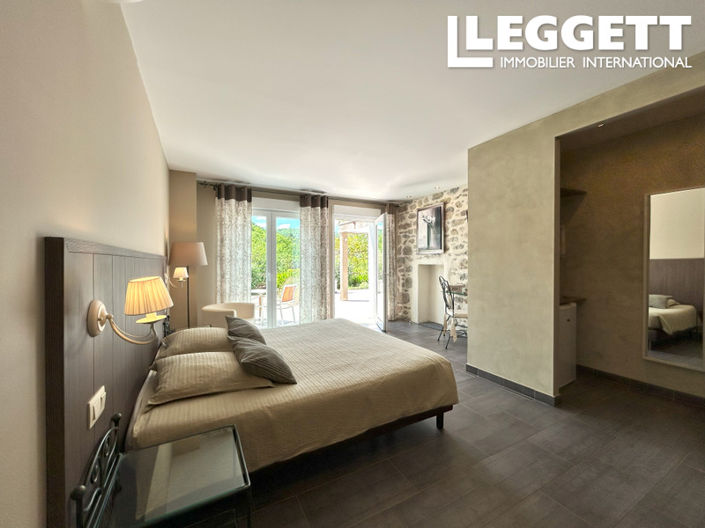 Image No.10-15 Bed House for sale