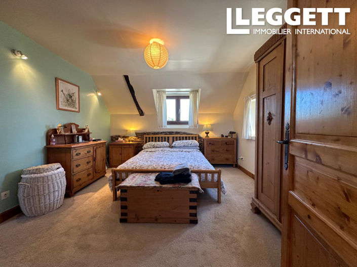 Image No.8-3 Bed House for sale