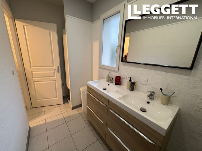 Image No.8-3 Bed House for sale