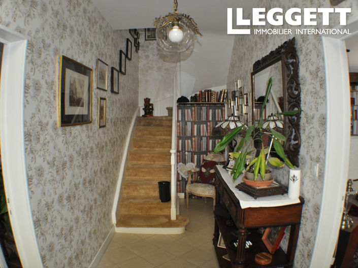 Image No.10-5 Bed House for sale