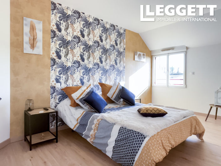 Image No.7-5 Bed House for sale