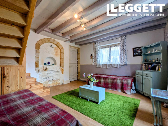 Image No.2-4 Bed House for sale