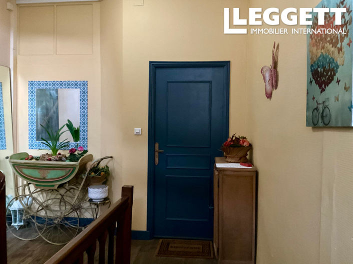 Image No.9-7 Bed House for sale