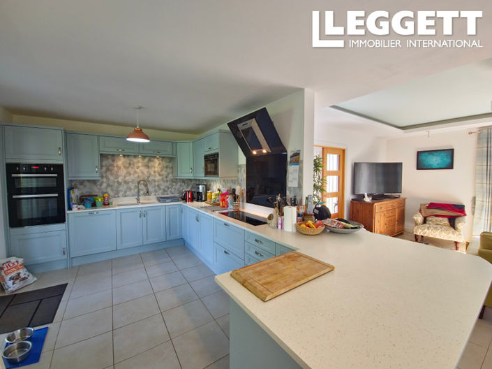 Image No.6-3 Bed House for sale