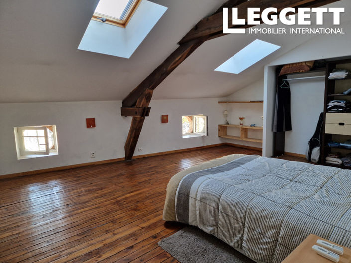 Image No.7-5 Bed House for sale