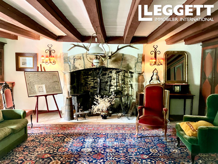 Image No.6-6 Bed House for sale