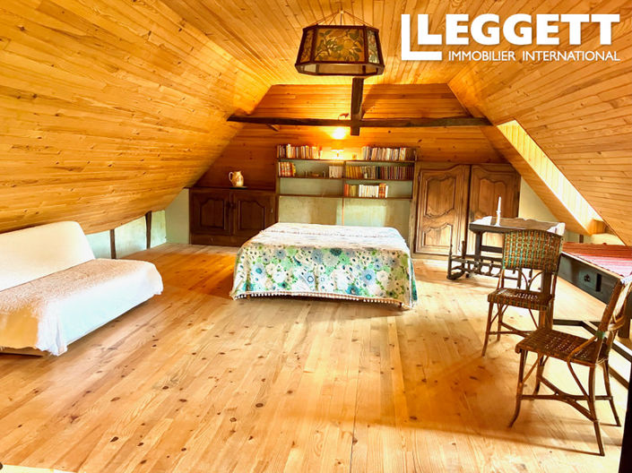 Image No.7-6 Bed House for sale