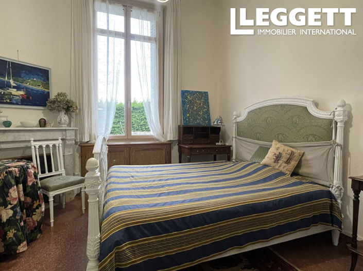 Image No.7-4 Bed House for sale