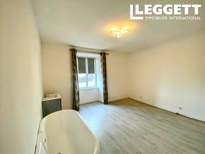 Image No.5-Maison de 2 chambres à vendre à Châlus