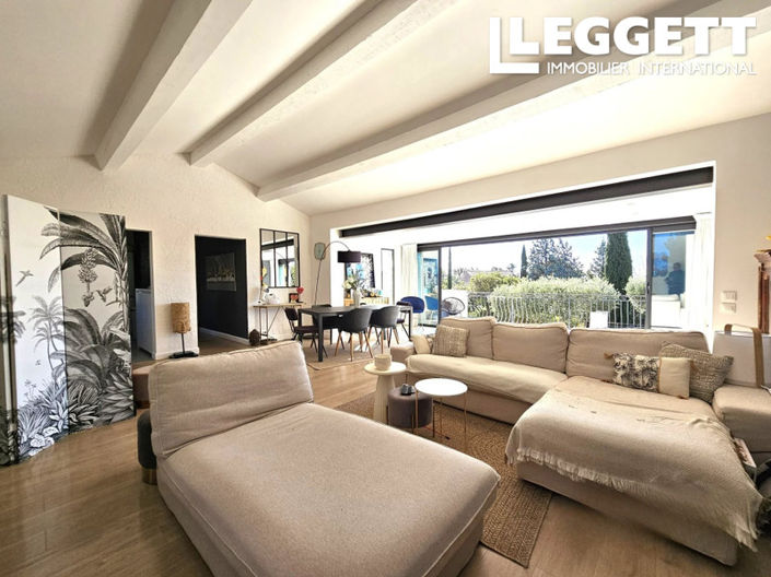 Image No.6-4 Bed House for sale