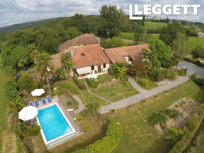 Image No.1-8 Bed House for sale