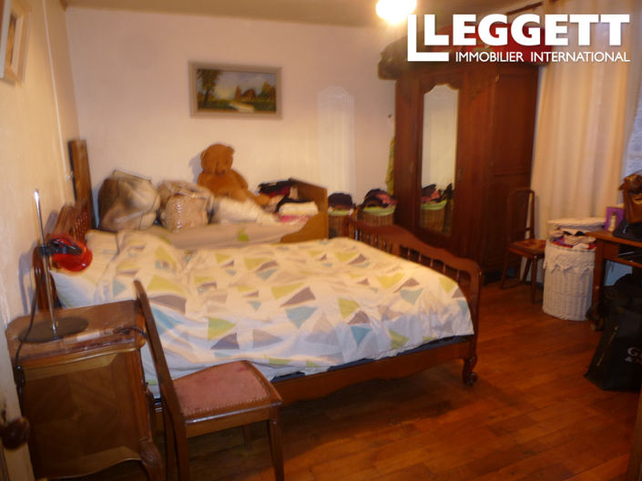 Image No.9-3 Bed House for sale