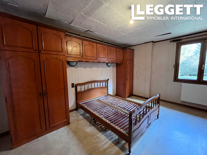 Image No.8-3 Bed House for sale