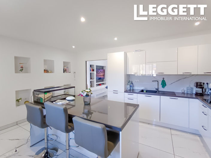 Image No.5-4 Bed House for sale