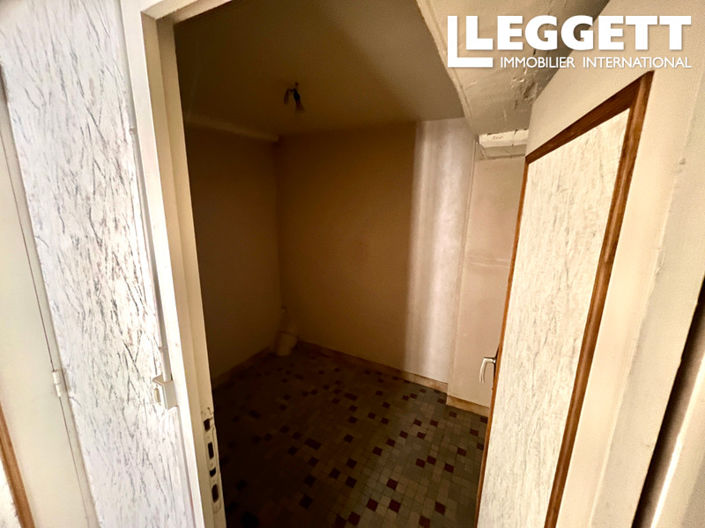 Image No.8-2 Bed House for sale