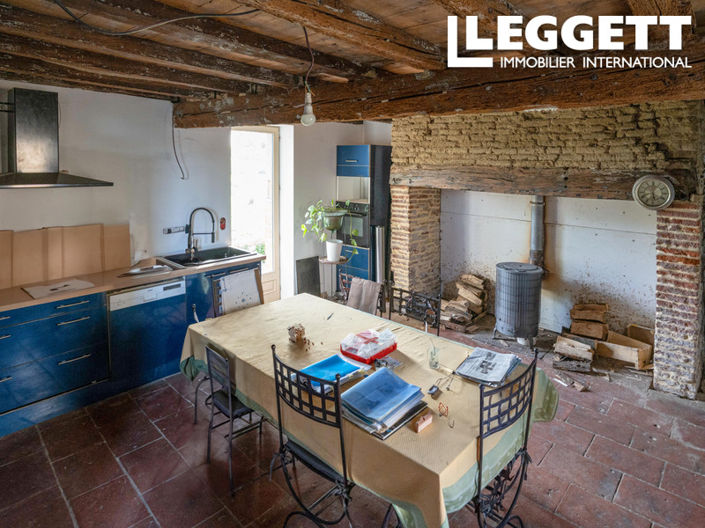 Image No.8-6 Bed House for sale