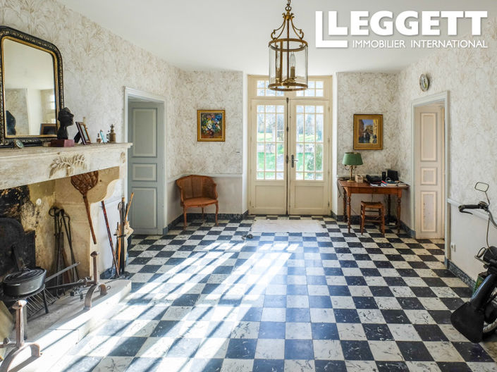 Image No.2-4 Bed House for sale