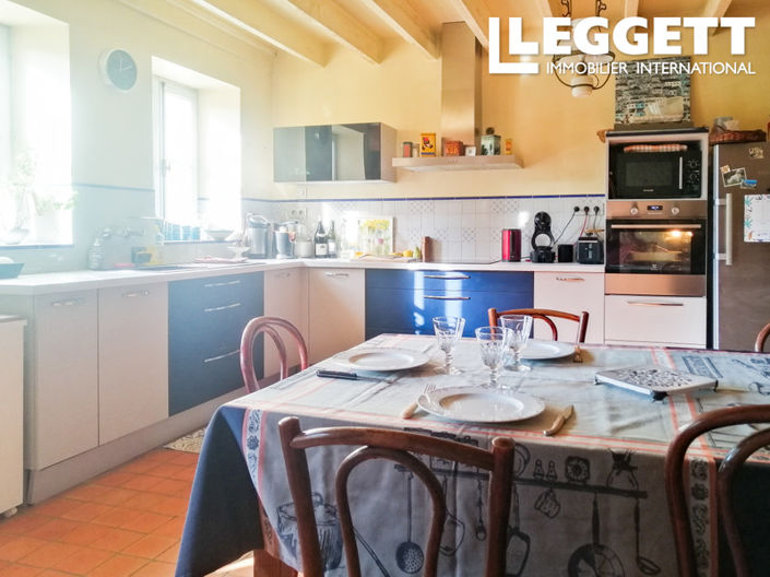 Image No.8-4 Bed House for sale