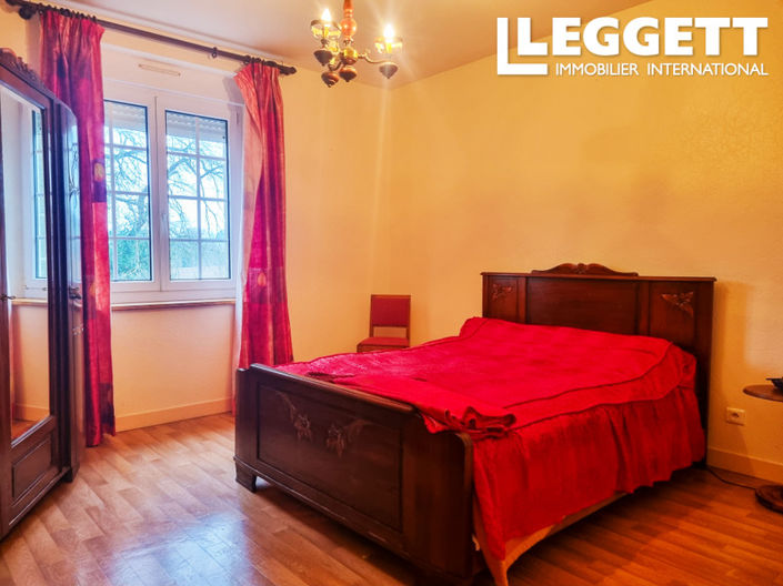 Image No.5-4 Bed House for sale