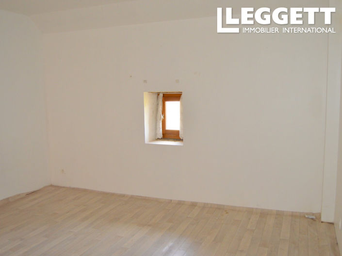 Image No.4-Maison de 2 chambres à vendre à Genouillac