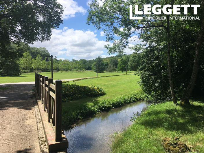 Image No.9-10 Bed House for sale