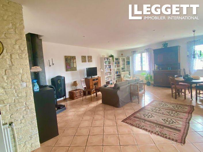 Image No.1-3 Bed House for sale