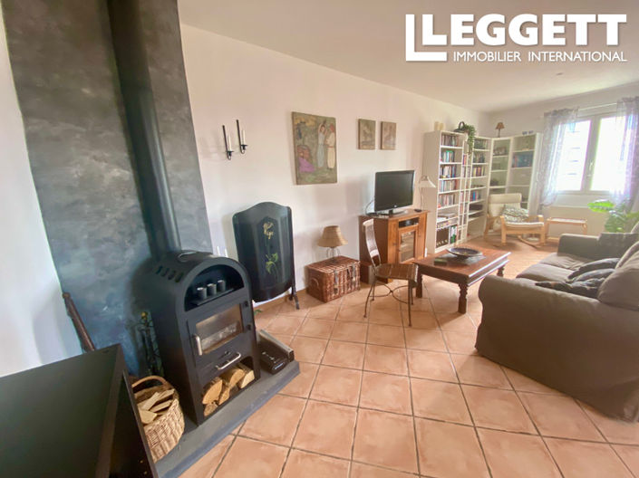 Image No.6-3 Bed House for sale