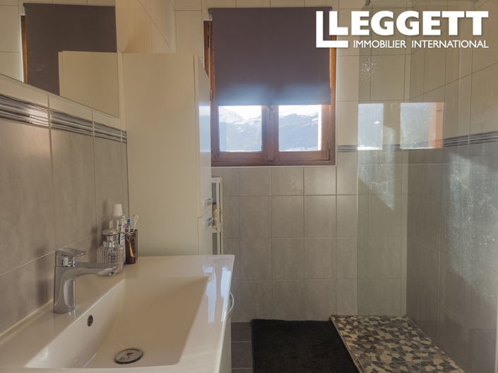 Image No.4-4 Bed House for sale