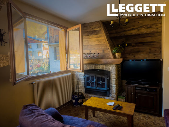 Image No.9-4 Bed House for sale