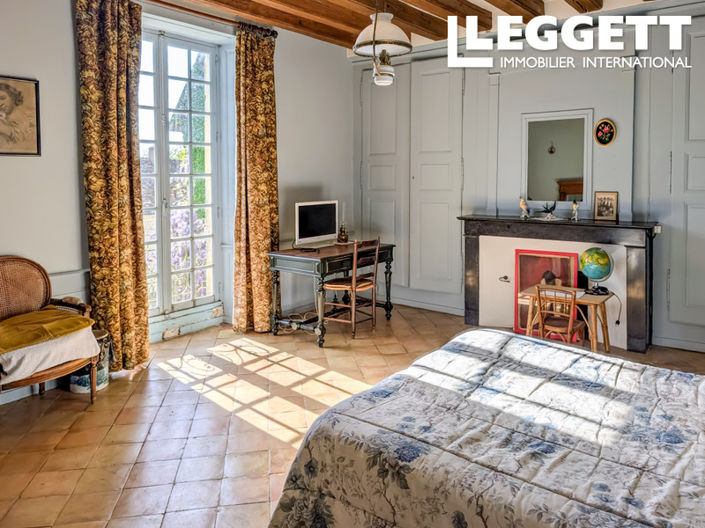 Image No.5-4 Bed House for sale