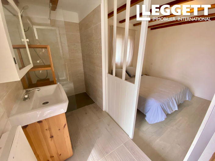 Image No.10-4 Bed House for sale