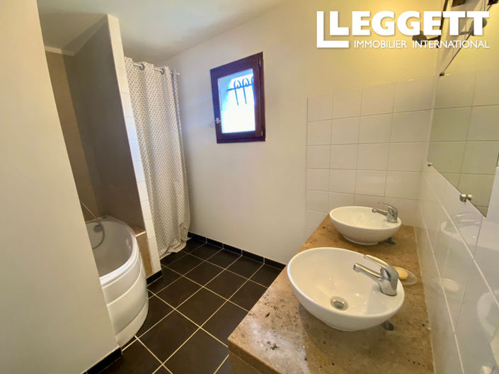 Image No.7-4 Bed House for sale