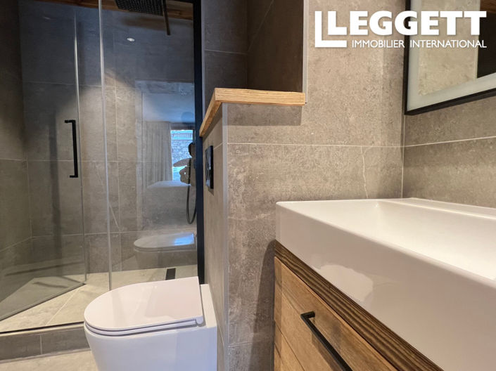 Image No.10-3 Bed Apartment for sale