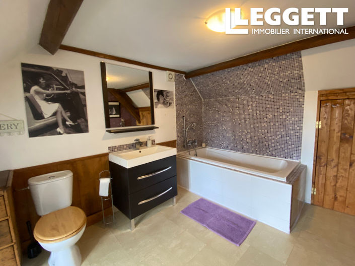 Image No.10-5 Bed House for sale