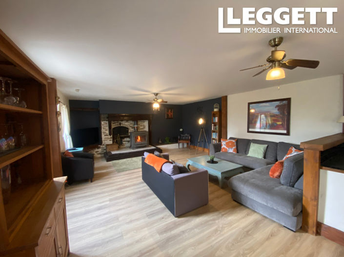 Image No.2-5 Bed House for sale