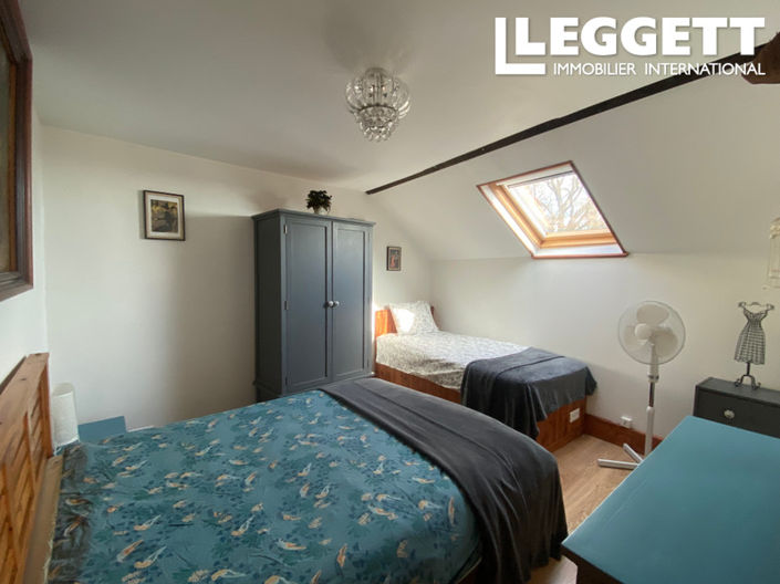 Image No.6-5 Bed House for sale