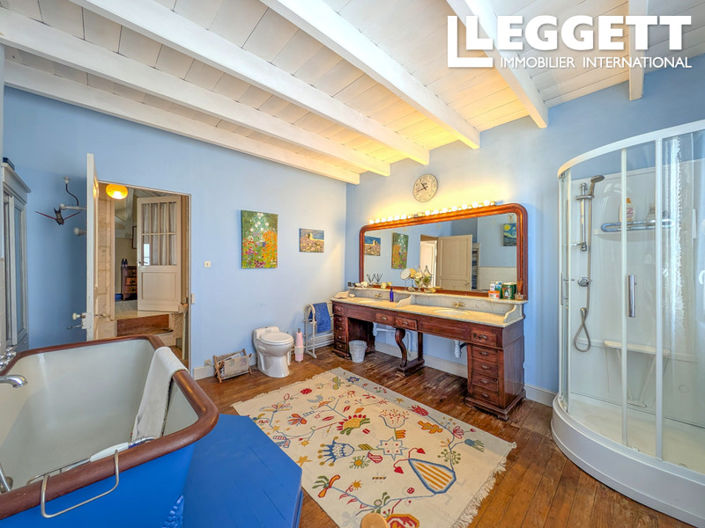 Image No.8-4 Bed House for sale