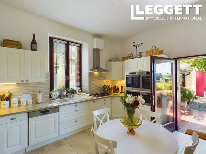 Image No.9-5 Bed House for sale