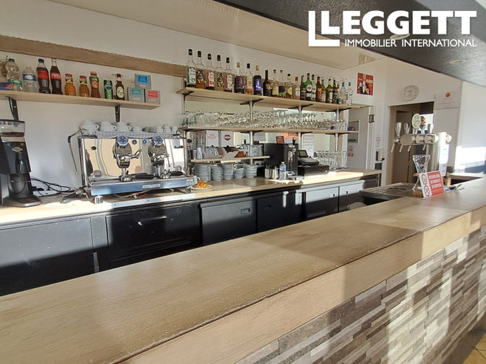 Image No.1-3 Bed Commercial for sale