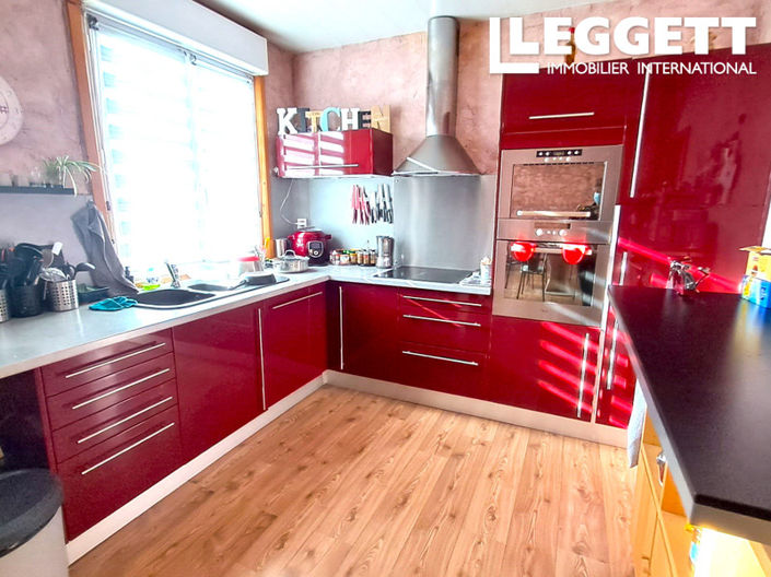 Image No.3-3 Bed Commercial for sale