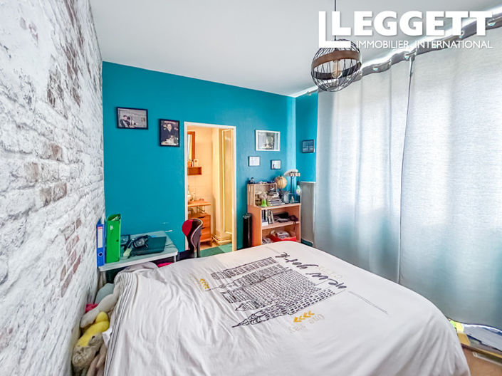 Image No.10-4 Bed House for sale