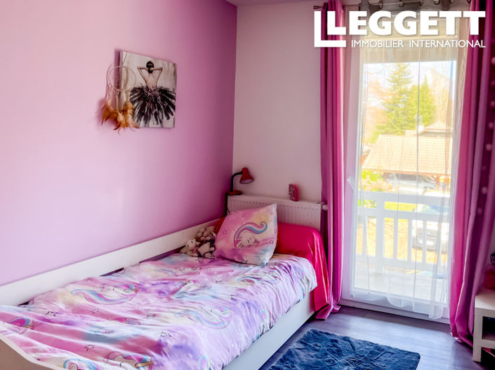 Image No.9-4 Bed House for sale