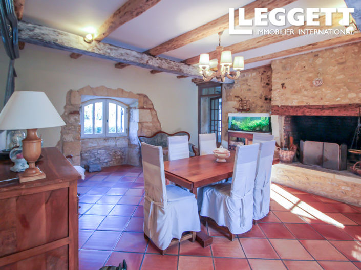 Image No.6-7 Bed Chateaux for sale