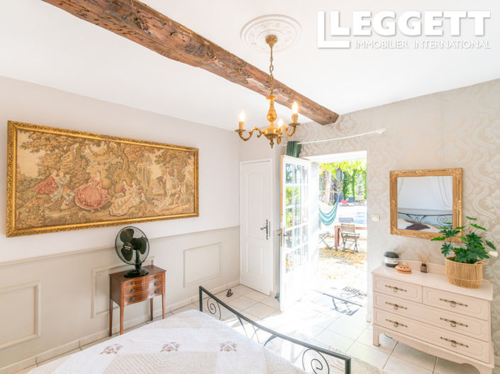 Image No.2-4 Bed House for sale