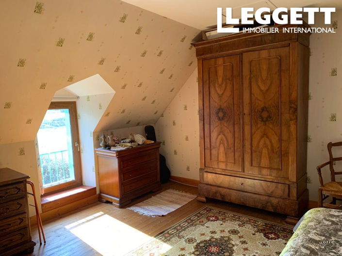 Image No.6-5 Bed House for sale