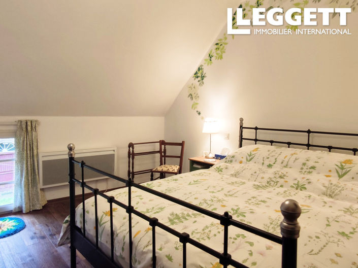 Image No.10-6 Bed House for sale