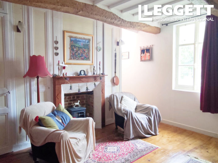 Image No.6-6 Bed House for sale